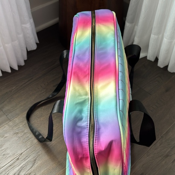 Olivia Miller Rainbow Tote,quilted,hand & crossbody strap,zip top,water resist - Picture 8 of 11